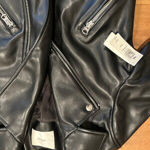 Wilfred Stunner VegaLeather Jacket , Aritzia, Size XS, Black, Brand new with tag